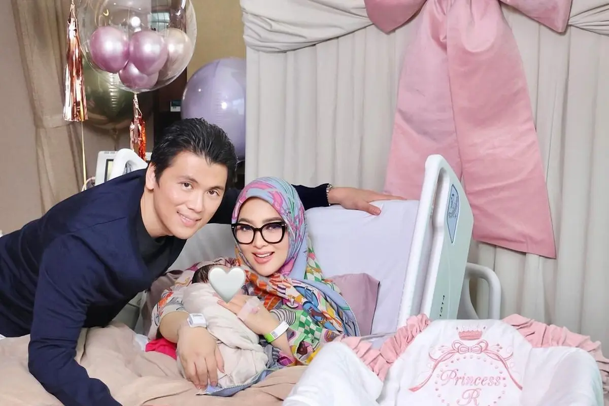 Syahrini dan Princess R (Instagram/princessyahrini)