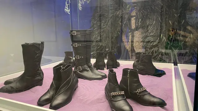 Pameran Seni Digelar Bernuasa BTS