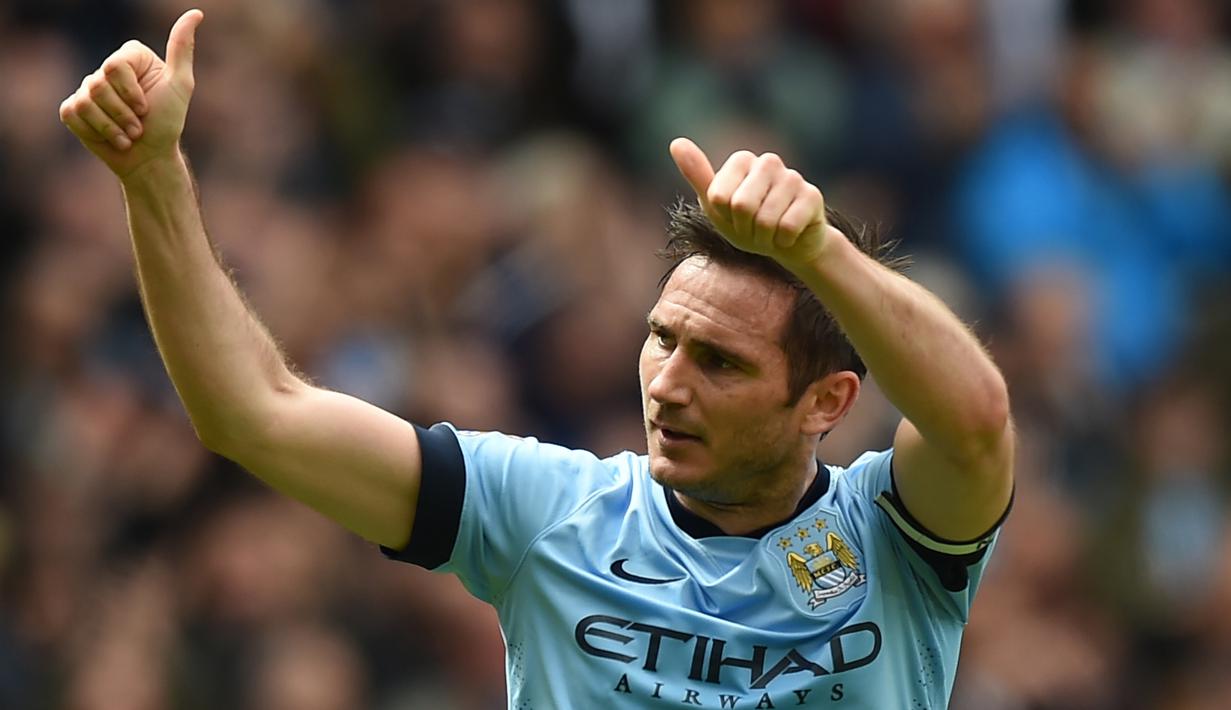 Frank Lampard memutuskan pensiun pada 2 February 2017 saat berusia 38 tahun. Klub terakhirnya adalah New ork City. Lampard pernah meraih trofi Premier LEague bersama Chelsea saat dilatih Jose Mourinho pada 2004-2005 dan 2005-2006. (AFP/Paul Ellis)