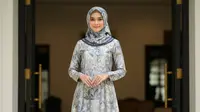 9 Model Gamis Batik Satin Dove yang Tidak Terlalu Mengkilap, Elegan Tanpa Kilau Berlebihan