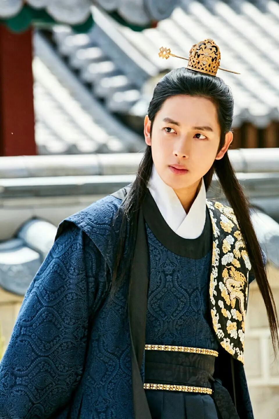 Im Siwan saat memerankan Wang Won di drama The King on Love (One TV Asia)