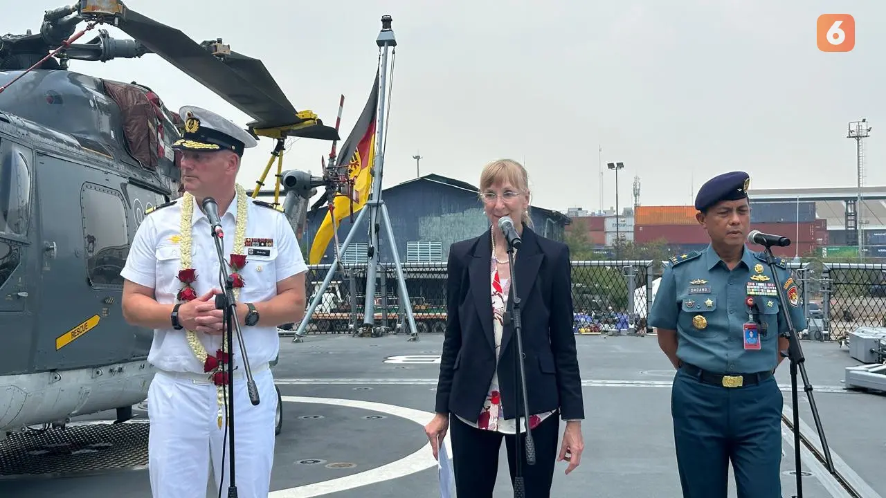 Duta Besar Jerman untuk Indonesia, ASEAN dan Timor Leste Ina Lepel (tengah) dalam pernyataan pers dengan media terkait misi IDP24, Jakarta, Kamis (26/9/2024). (Liputan6.com/Benedikta Miranti)