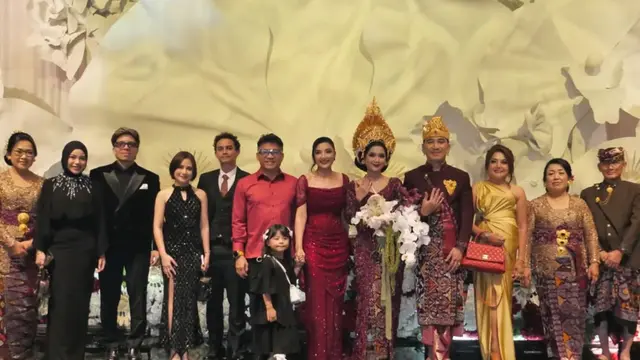 Ashanty Hadir Dipernikahan Mewah Anak Pemilik Krisna Bali. [@aurelie.hermansyah]