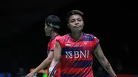 Apriyani Rahayu/Siti Fadia Silva Ramadhanti terlihat kecewa setelah kalah dari&nbsp;Nami Matsuyama/Chiharu Shida pada babak 32 besar Japan Open 2023. Pebulu tangkis ganda putri Indonesia itu kalah&nbsp;12-21, 21-16, dan 13-21 dari pasangan Jepang itu di&nbsp;Yoyogi 1St Gymnasium, Tokyo, Jepang, Selasa (25/7/2023). (foto: PBSI)