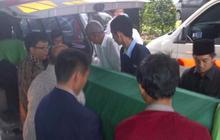 Keluarga iringi jenazah adik Habibie ke rumah duka