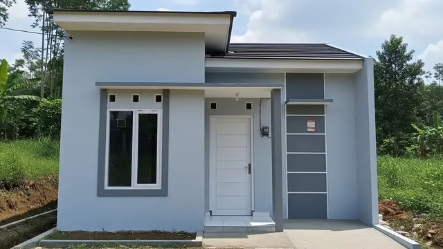 Warna Fasad Rumah Kecil yang Membuat Tampak Lebih Luas Model Biru Abu-Abu