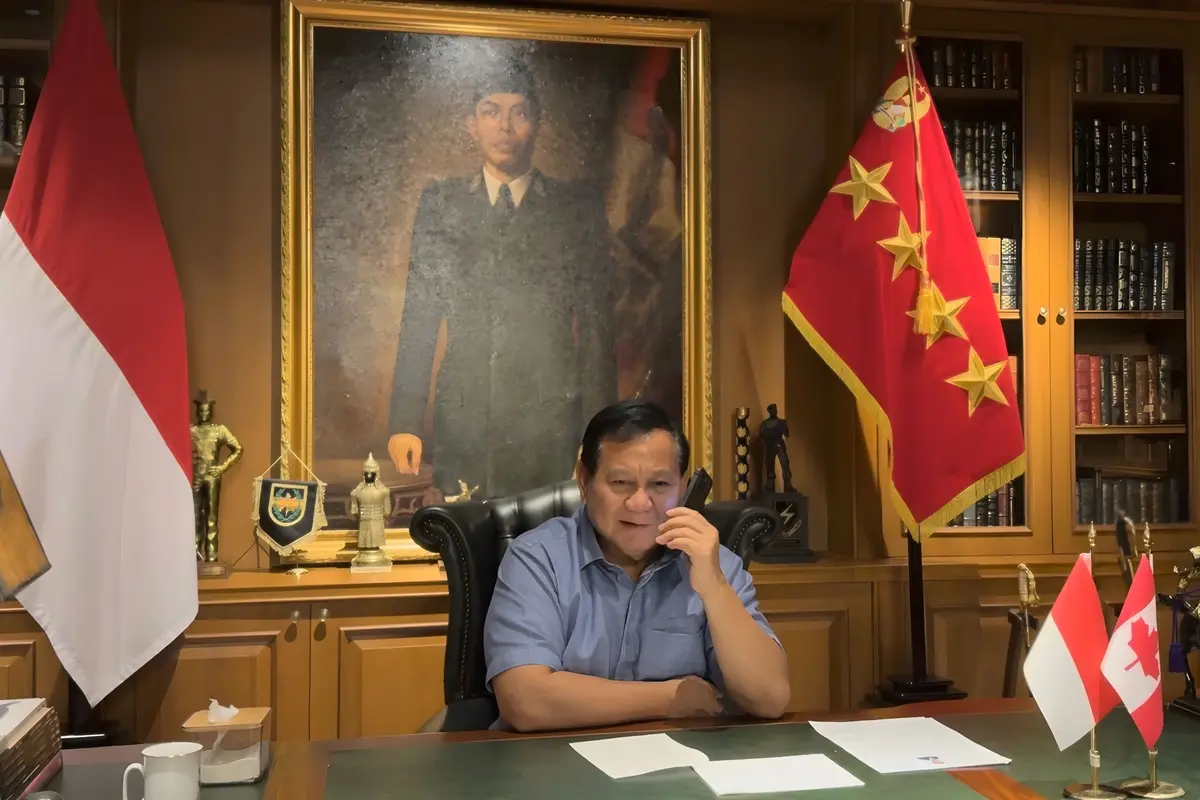 Momen keakraban terjadi saat Presiden RI terpilih periode 2024-2029, Prabowo Subianto