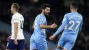 Bola yang terlepas pun dapat dimanfaatkan dengan tembakan langsung tanpa mengontrol dari Ilkay Gundogan dan gagal dibendung Hugo Lloris serta pemain belakang Tottenham Hotspur. Skor 1-1 bertahan hingga babak pertama usai. (AP/Jon Super)