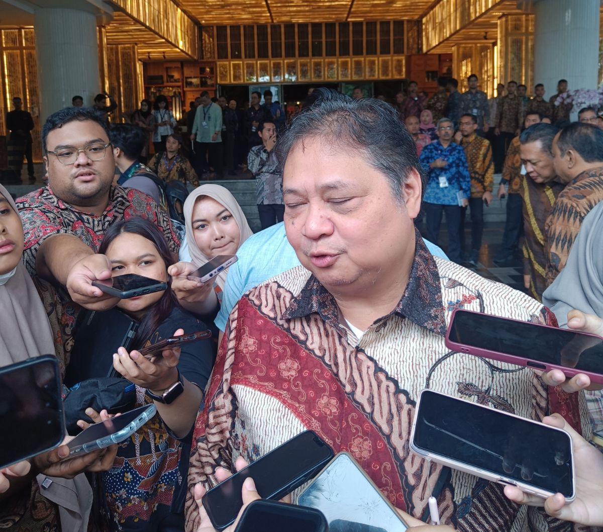 "Nanti ada pembahasan detail," bebernya.