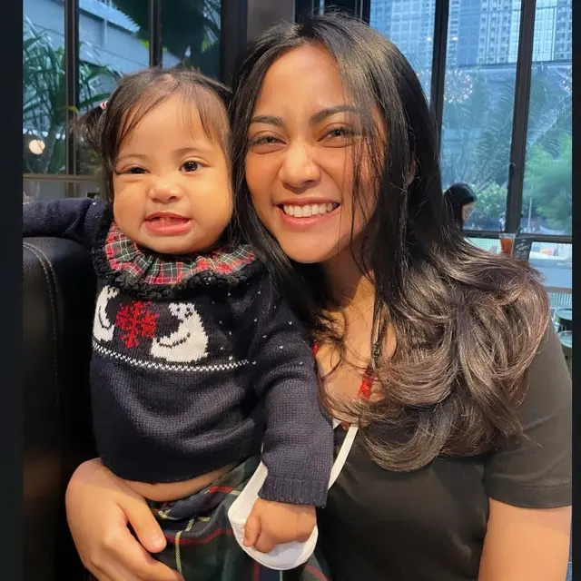 7 Momen Rachel Vennya saat Asuh Kedua Buah Hatinya