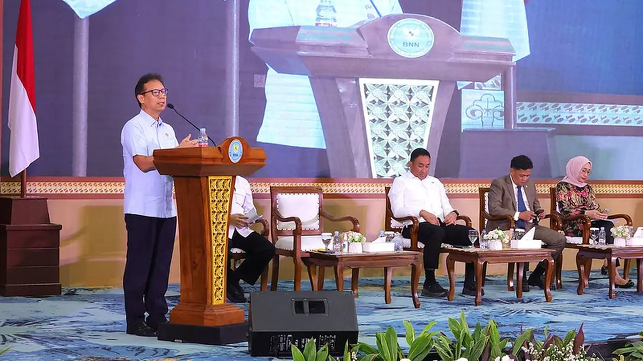 Menkes Budi mengungkapkan penggunaan rokok elektrik membuka celah penyalahgunaan narkotika terutama pada anak dan remaja. (Foto: Dok Kemenkes)