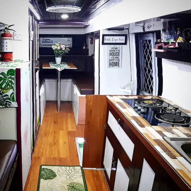 Bus