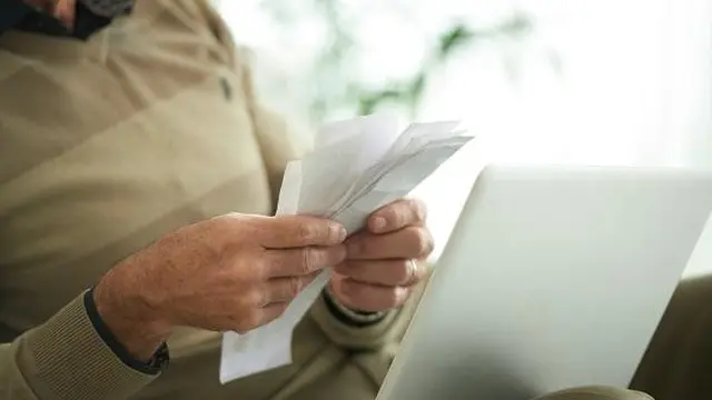 Berdasarkan Waktu Pembayaran