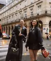 Duo bestie Enzy Storia dan Febby Rastanty tampil kompak saat nikmati liburan ala Parisian di Paris [@enzystoria]