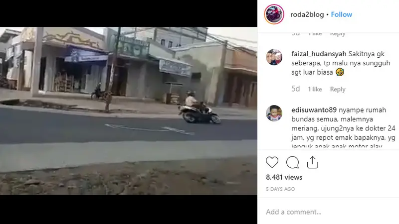 Sebuah video memperlihatkan seorang pengendara sepeda motor terjatuh saat menikung. Menggunakan motor matik, pemotor tersebut kehilangan kendali karena dipacu dengan kecepatan cukup tinggi.