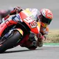 Pembalap Repsol Honda Marc Marquez dalam balapan MotoGP Jerman di Sirkuit Sachsenring, Minggu (7/7/2019) malam WIB.  (AP Photo/Jens Meyer)