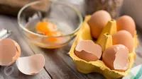 Tahukah Anda cangkang telur yang biasanya Anda buang begitu saja dapat bermanfaat bagi kehidupan sehari-hari? (Foto: Istockphoto)