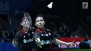 Ganda putri Indonesia, Siti F S Ramadhanti/Agatha Imanuela mengambil kok dari Misaki Matsumoto/Ayaka Takahashi (Jepang) di 16 besar Indonesia Open 2018, Jakarta, Kamis (5/7). Imanuela/Ramadhanti kalah 17-21 21-12 21-11. (Liputan6.com/Helmi Fithriansyah)