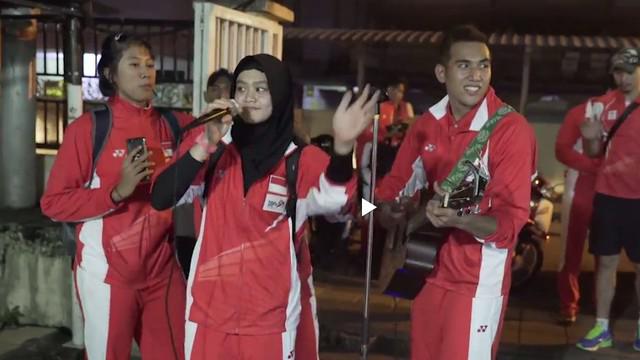 Berita video momen keceriaan tim voli putra dan putri Indonesia yang berjuang pada SEA Games 2017 saat makan malam.