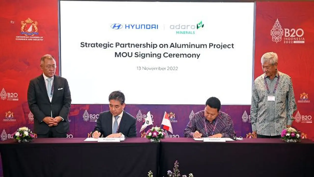Penandatanganan MoU antara Hyundai Motor Company dan Adaro Minerals (ADMR) pada Minggu, (13/11/2022) (Foto: Adaro)