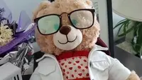 Boneka Beruang (Sumber: Twitter/CBCDeborahGoble)