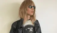 Rockstar Girlfriend Jadi Tren, Intip Gaya Grunge Effortless ala Kekasih Musisi Rock