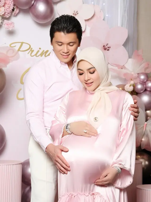 Syahrini umumkan kelahiran bayi (Instagram/princessyahrini)