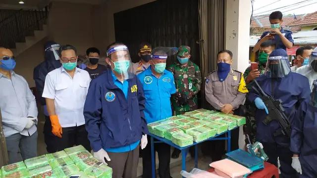 Penyelundupan sabu yang disimpan dalam karung beras