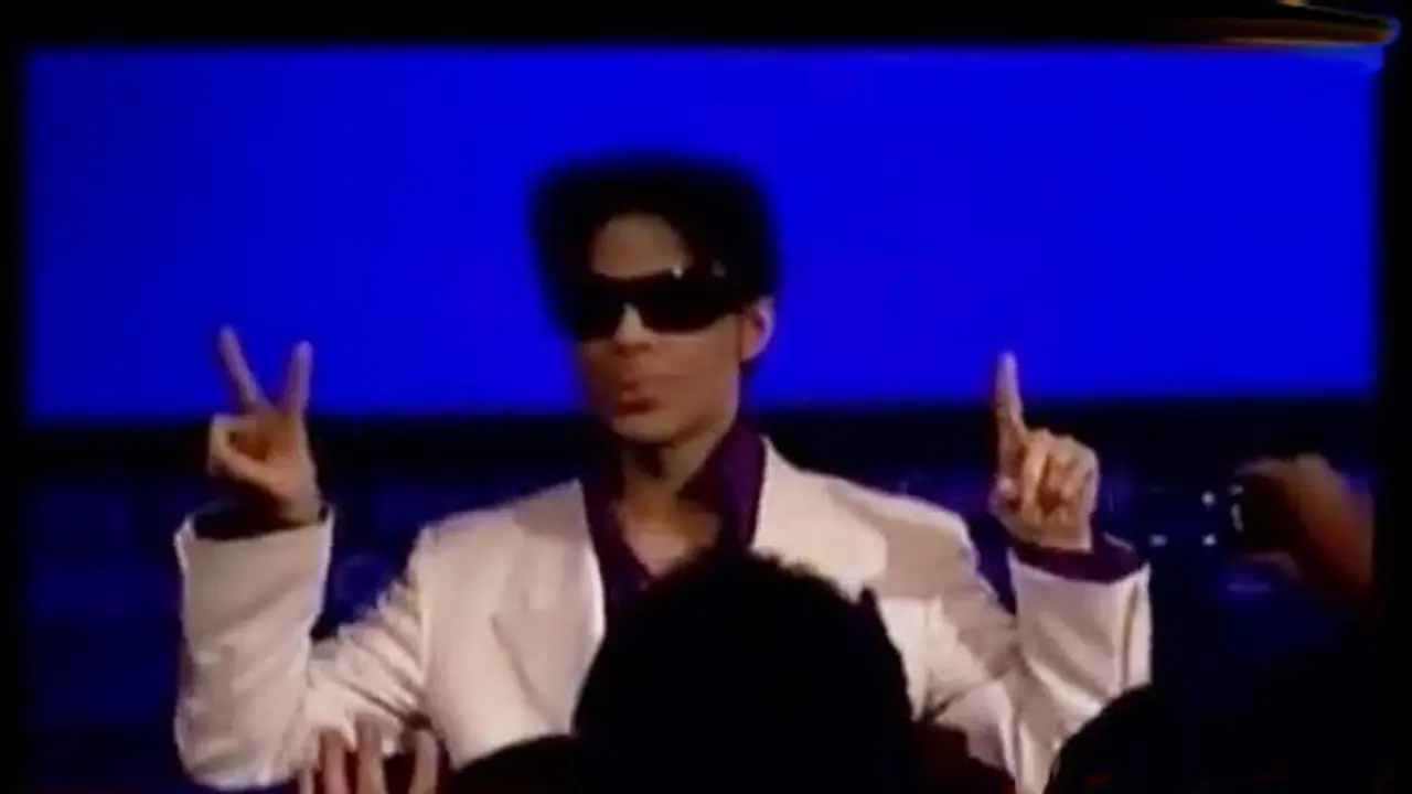 Unjuk Rasa HMI hingga Meninggalnya Legenda Musik Prince