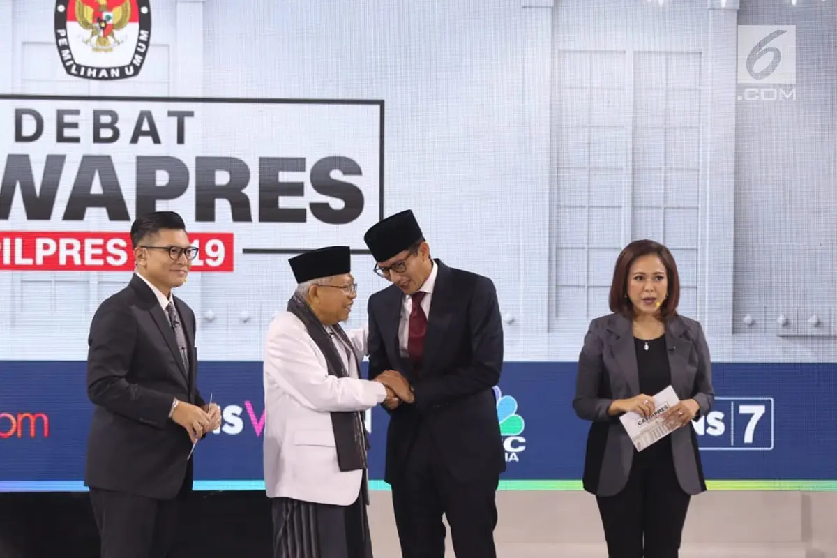 Sandiaga Uno Cium Tangan Ma'ruf Amin