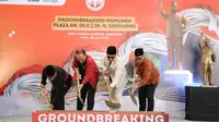 Ridwan Kamil  dan Sekjen PDIP Hasto Kristiyanto meletakan Batu Pertama sebagai pertanda pembangunan Monumen Bung Karno di Bandung.