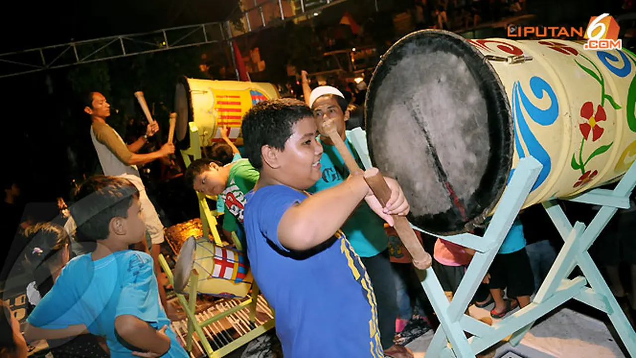 9-takbiran-jakarta130808c.jpg