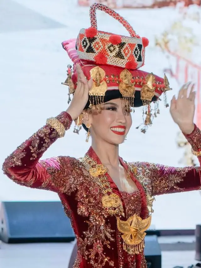 Kustom nasional Sophie Kirana