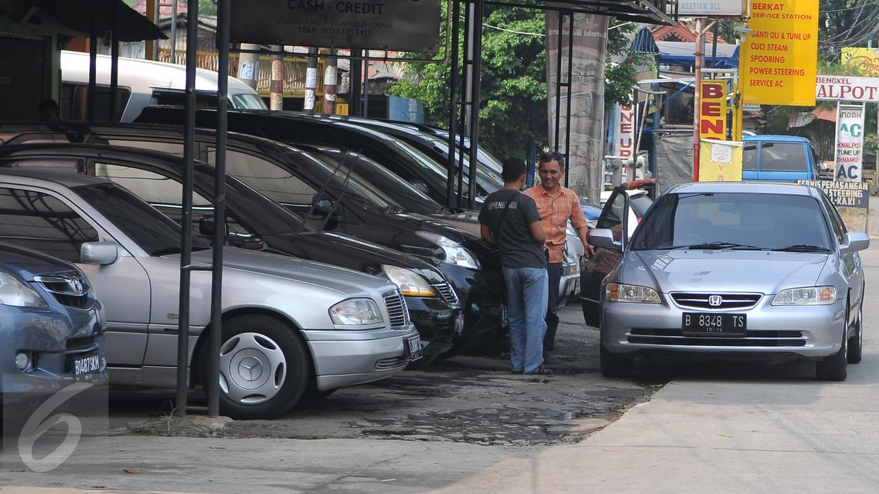 20150701-Permintaan Mobil Bekas Masih Lesu Jelang Lebaran-Depok 5