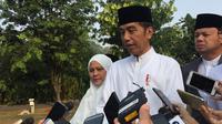 Jokowi salat Iduladha di Kebun Raya Bogor, Jawa Barat. (Lizsa Egeham)