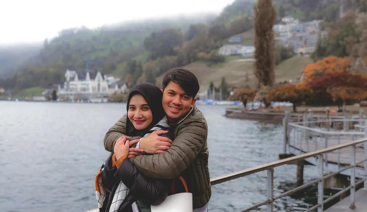 Irwansyah dan Zaskia Sungkar