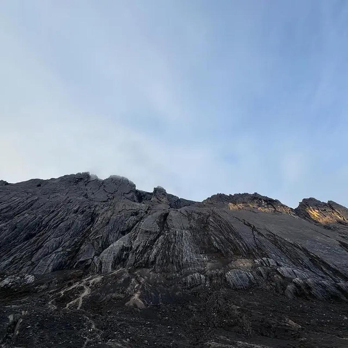 Fiersa Besari Ungkap Ekstremnya Pendakian Carstensz Pyramid