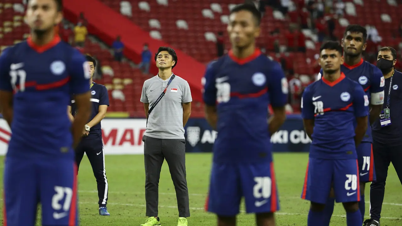 Foto: Suka dan Duka usai Timnas Indonesia Menghabisi Singapura di Leg Kedua Semifinal Piala AFF 2020, Faris Ramli Paling Terpukul