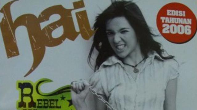 6 Potret Nia Ramadhani saat Jadi Model Majalah Jadul, Bikin Pangling