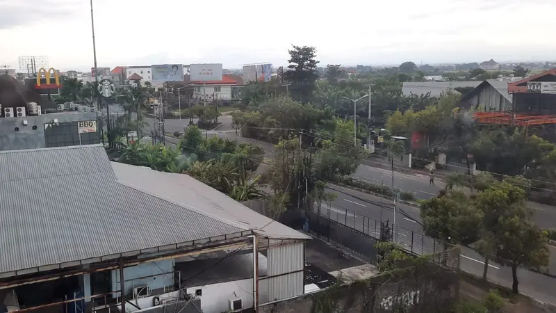 Suasana Jalanan dari salah Satu Hotel di Sunset Road Kuta Saat Nyepi Tahun 2022