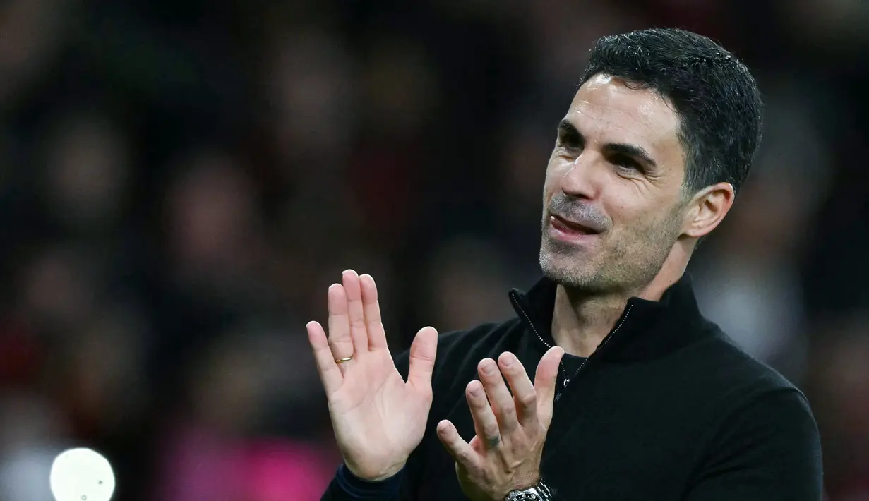 Hasil ini membuat Arsenal semakin dekat dengan gelar juara Liga Inggris musim ini. Pasukan Mikel Arteta kini kukuh di puncak klasemen dengan 82 poin dari 37 pertandingan. (AFP/Glyn Kirk)