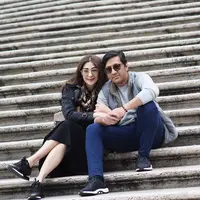 Meskipun Andre lebih tua dari Rien Wartia, Andre masih tetap cocok jika disandingkan dengannya. (Liputan6.com/IG/@erintaulany)