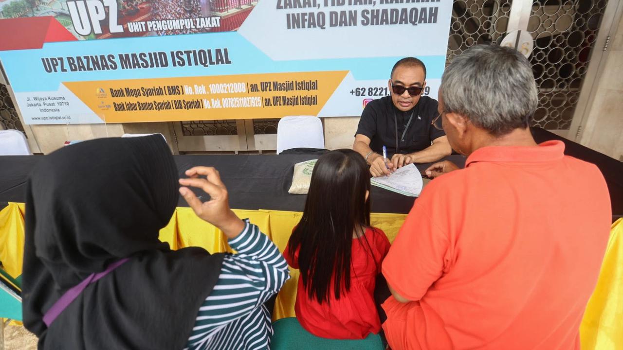 FOTO: Pembayaran Zakat Fitrah Jelang Hari Raya Idul Fitri di Masjid Istiqlal