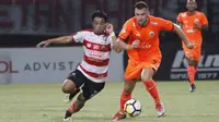 Marko Simic menjadi pahlawan Persija Jakarta ketika meraih kemenangan 1-0 atas Madura United pada laga pekan ke-25 Liga 1 2018. (dok. Persija Jakarta)