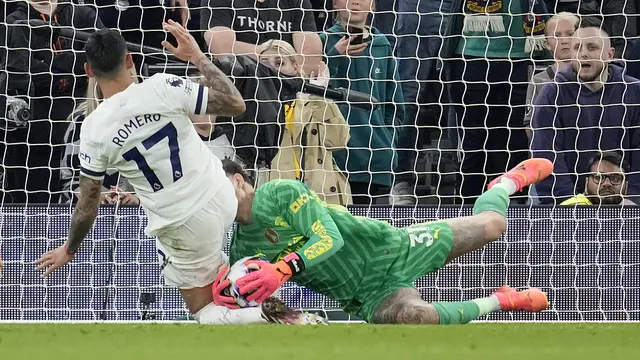 Foto: Momen Ederson Ngamuk saat Man City Bertandang ke Markas Tottenham Hotspur di Liga Inggris