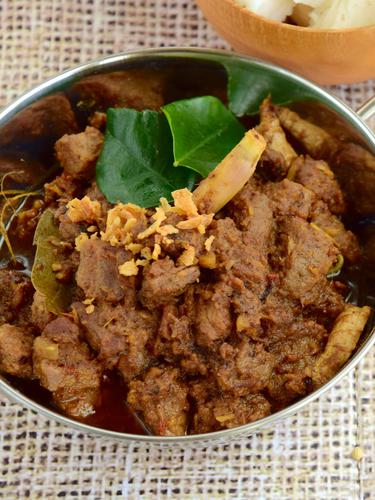 Tips Menyimpan Dan Menghangatkan Rendang Agar Tahan Lama