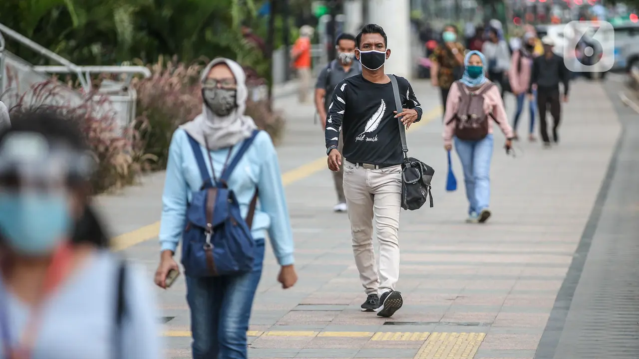 FOTO: Pemprov DKI Bagi Sif Kerja di Masa PSBB Transisi