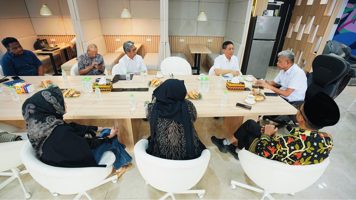Wamensos Agus Jabo Priyono saat audiensi dengan Wali Kota Subulussalam, M Rasyid Bancin
