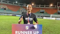 Sansan Fauzi ketika membawa RANS Cilegon FC menjadi runner-up Liga 2 2021 dan promosi ke Liga 1 2022/2023. (Bola.com/Nandang Permana)