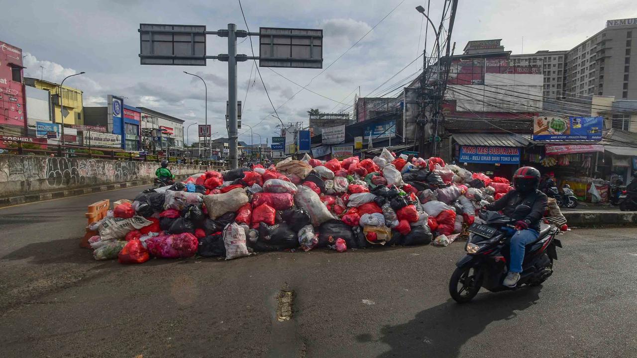 FOTO: Krisis Sampah Masih Terjadi di Tangerang Selatan